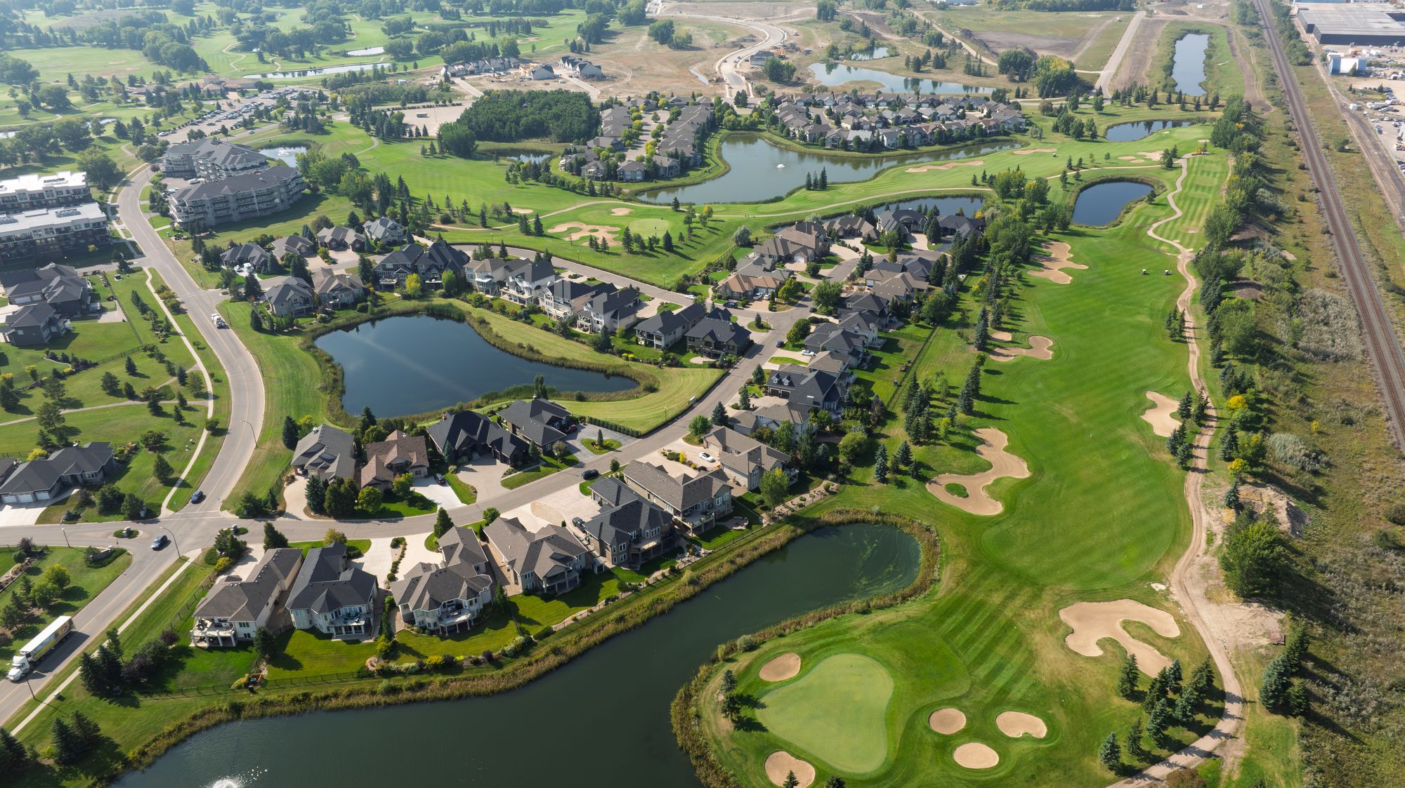Aerial view of Wentworth at The Willows