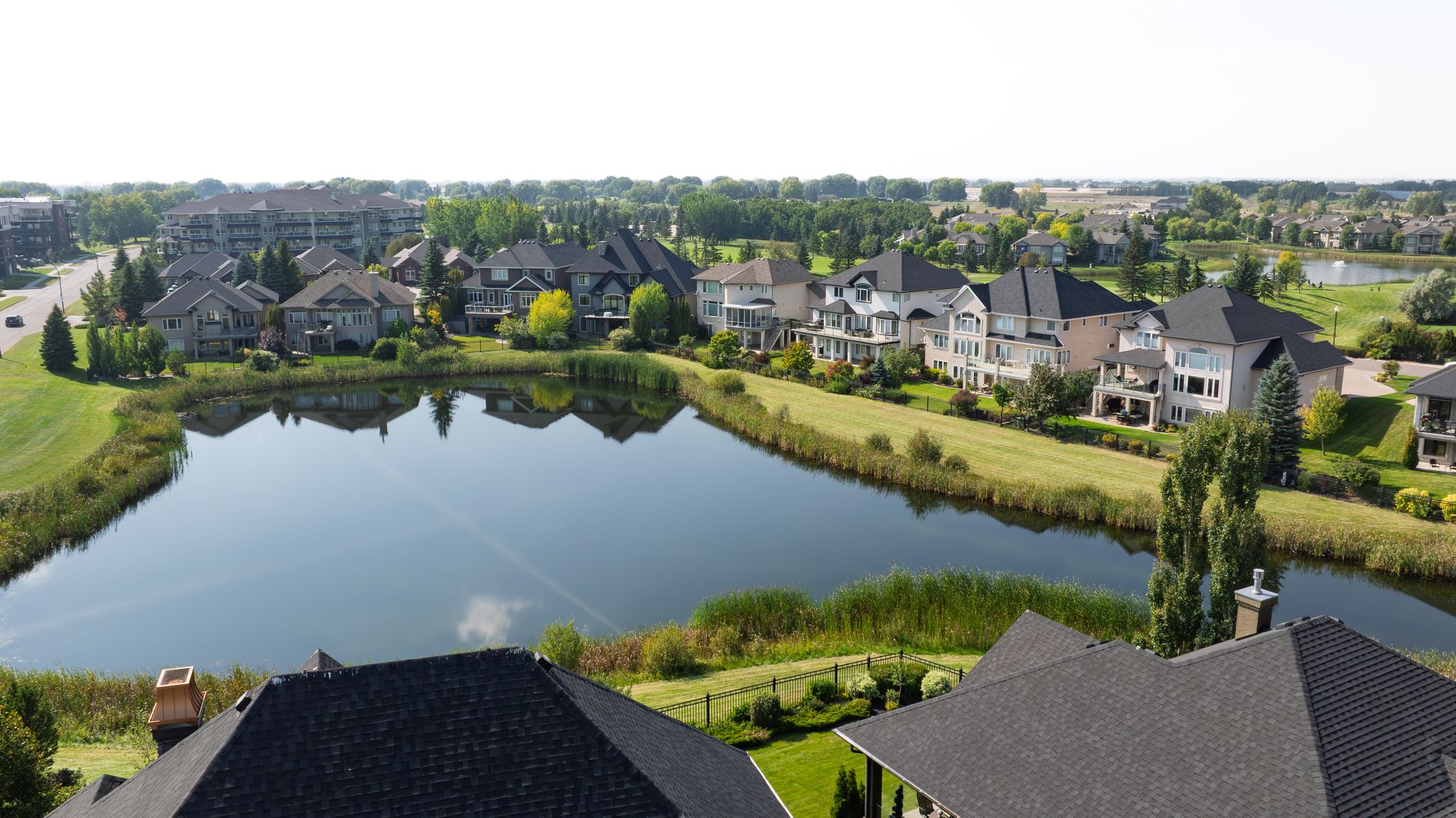 Aerial view of Wentworth at The Willows